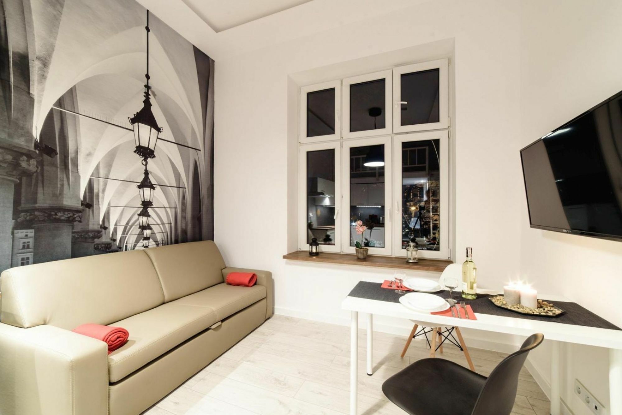 2 Nights Apartments - Great Location, Right Next To Main Rail And Bus Station, 10 Min To Main Square By Foot 3* Krakau