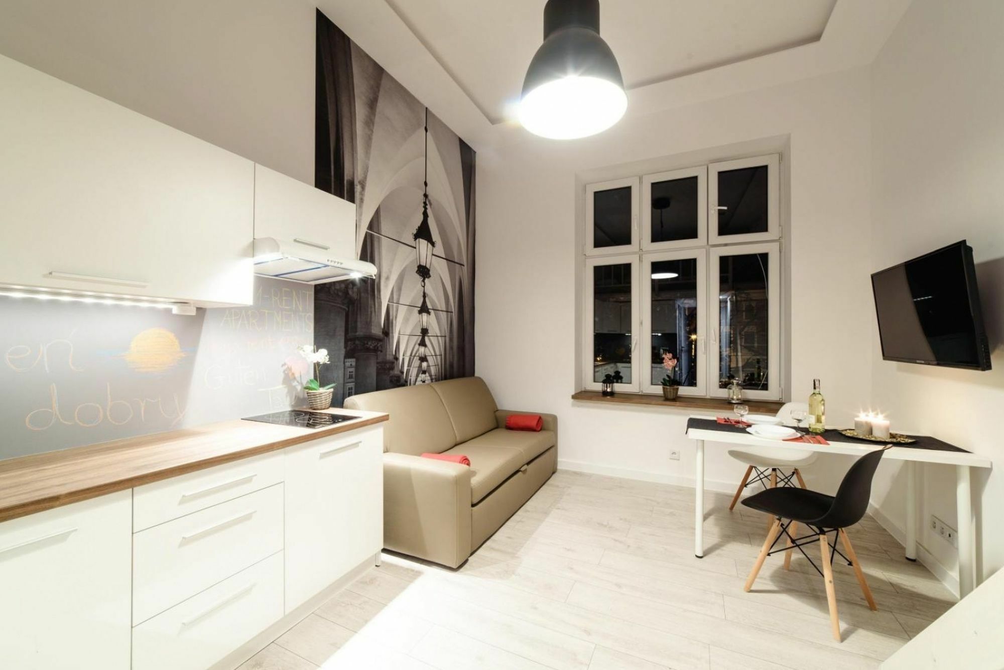 2 Nights Apartments - Great Location, Right Next To Main Rail And Bus Station, 10 Min To Main Square By Foot Krakau